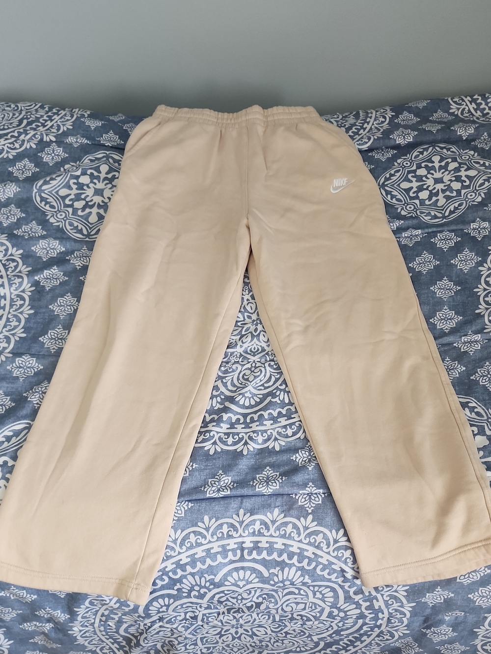 Nike Big Kids XL Tan Sweatpants with White Logo